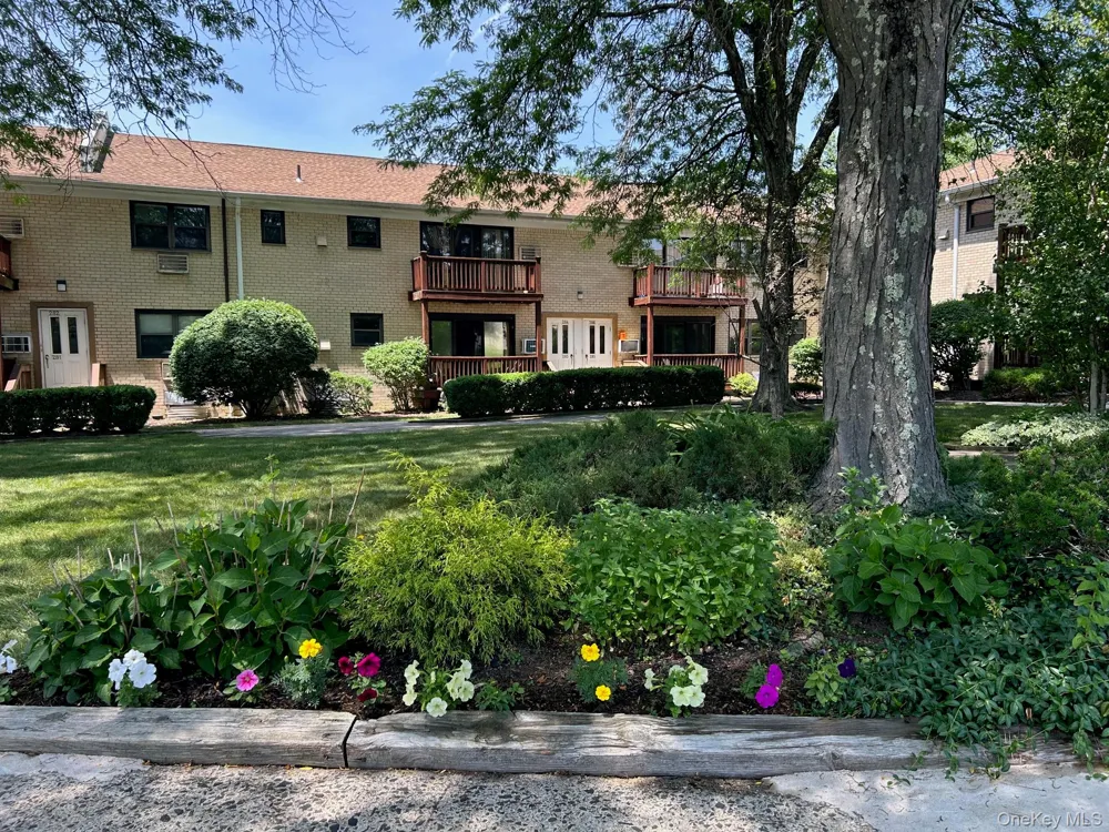284 Sneden Place W #284 Spring Valley, NY 10977
