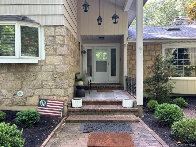 3 Fox Lane Locust Valley, NY 11560