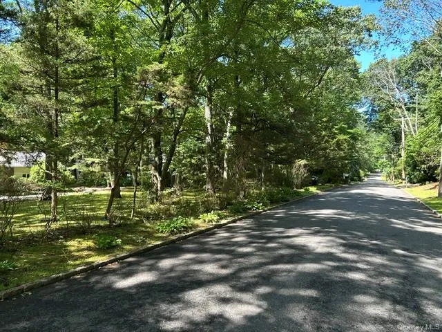 3 Fox Lane Locust Valley, NY 11560