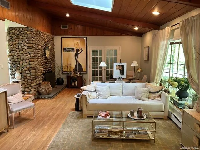 3 Fox Lane Locust Valley, NY 11560