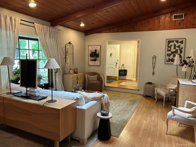 3 Fox Lane Locust Valley, NY 11560