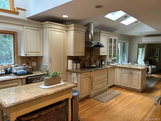 3 Fox Lane Locust Valley, NY 11560