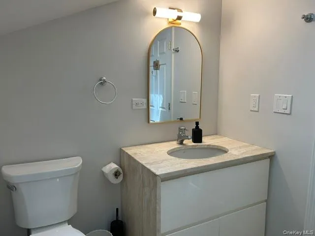 3 Fox Lane Locust Valley, NY 11560