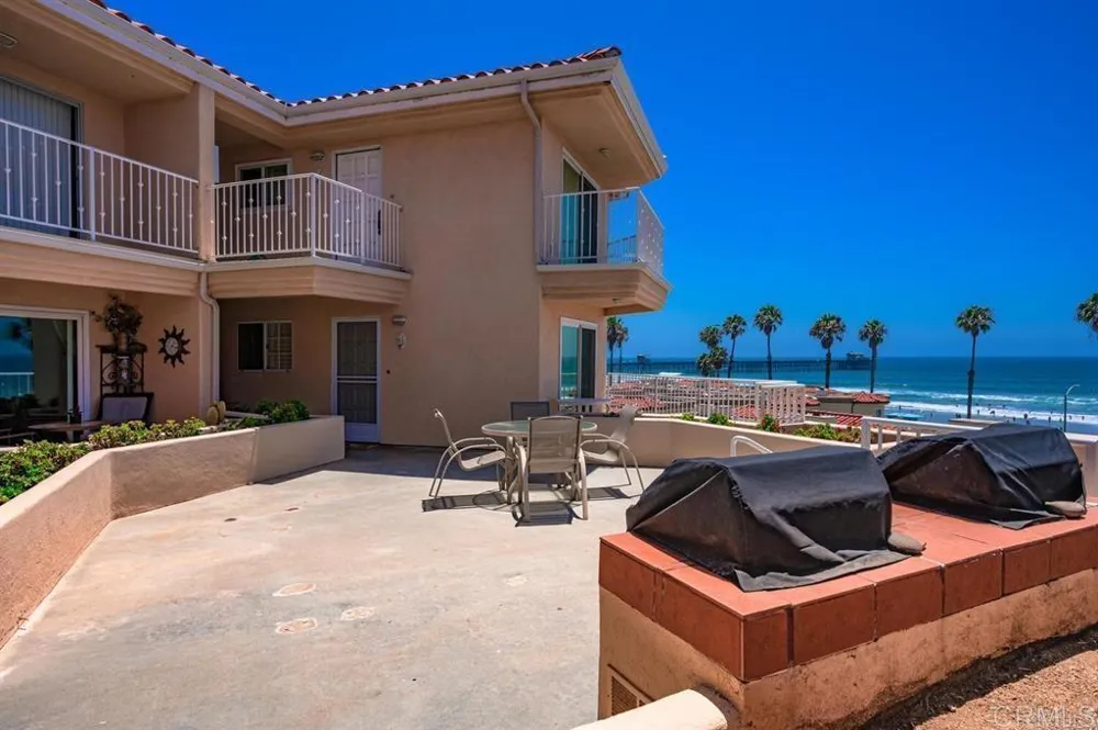621 Pacific Street #204 Oceanside, CA 92054
