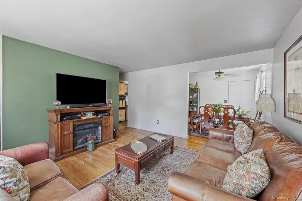97 Maple Road Rocky Point, NY 11778