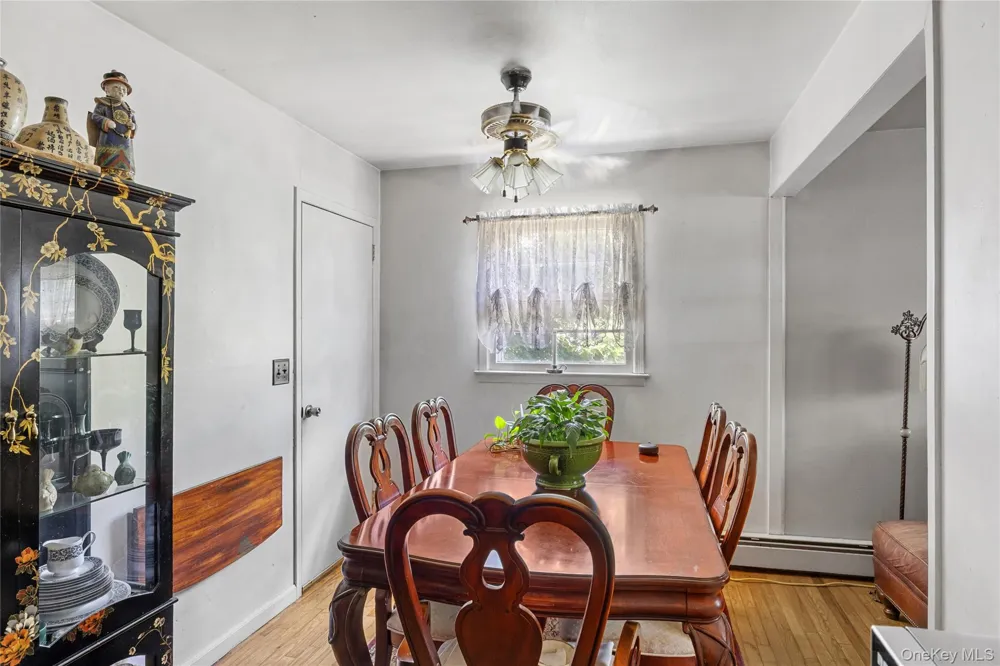 97 Maple Road Rocky Point, NY 11778