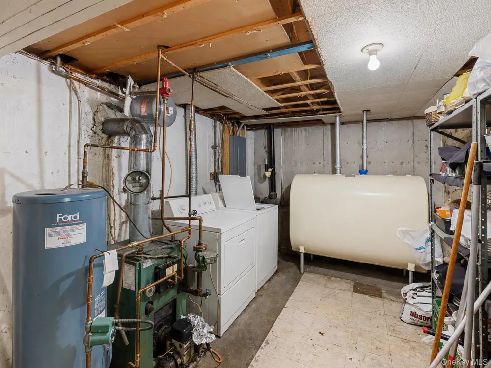 97 Maple Road Rocky Point, NY 11778
