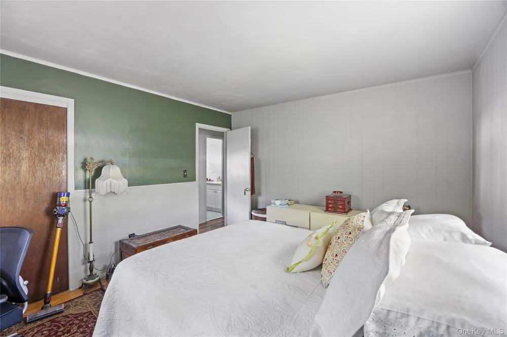 97 Maple Road Rocky Point, NY 11778