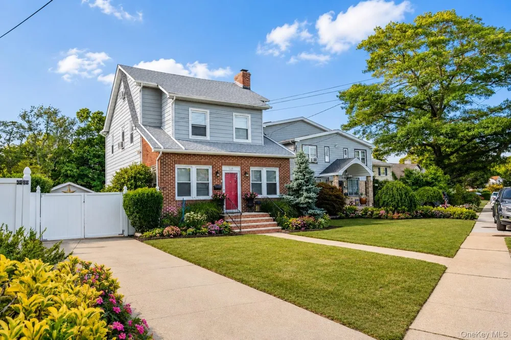 549 De Mott Avenue Baldwin, NY 11510