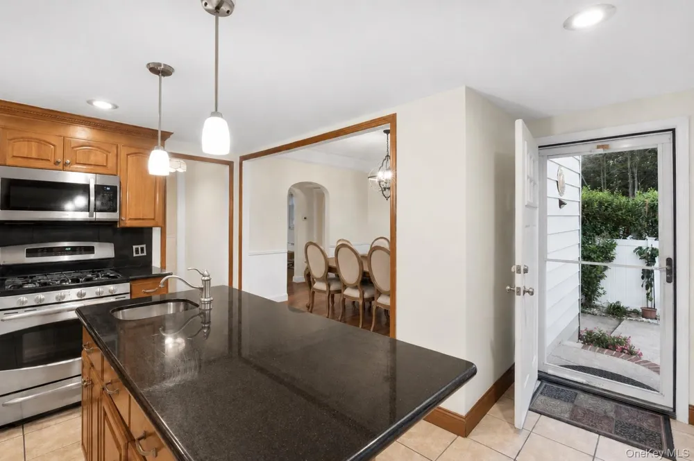 549 De Mott Avenue Baldwin, NY 11510