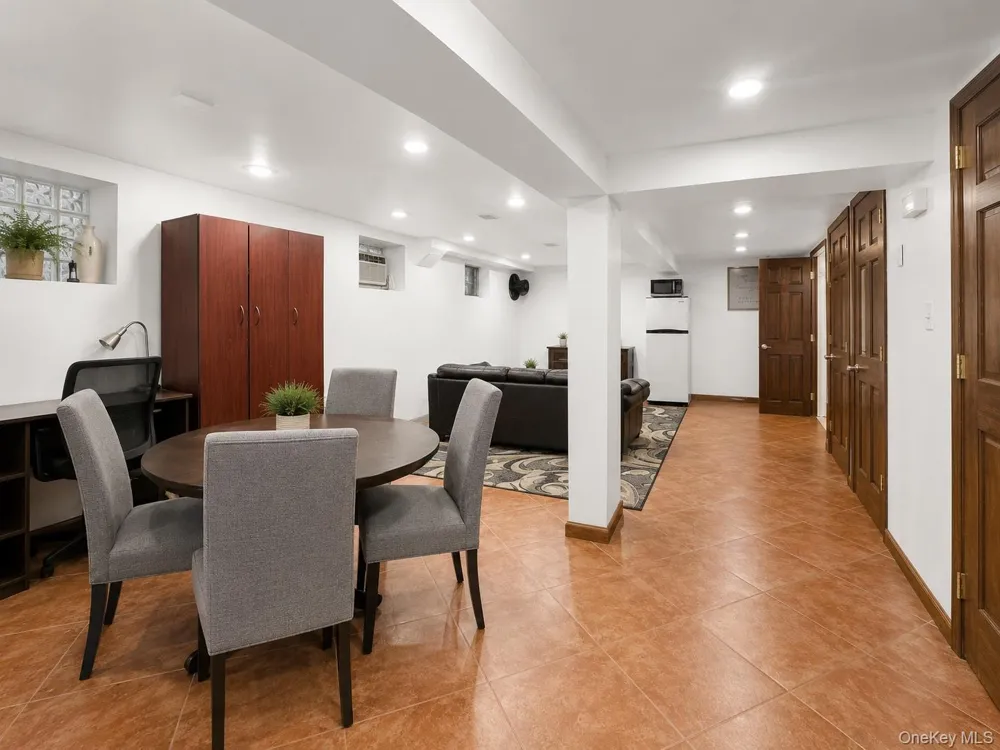 549 De Mott Avenue Baldwin, NY 11510