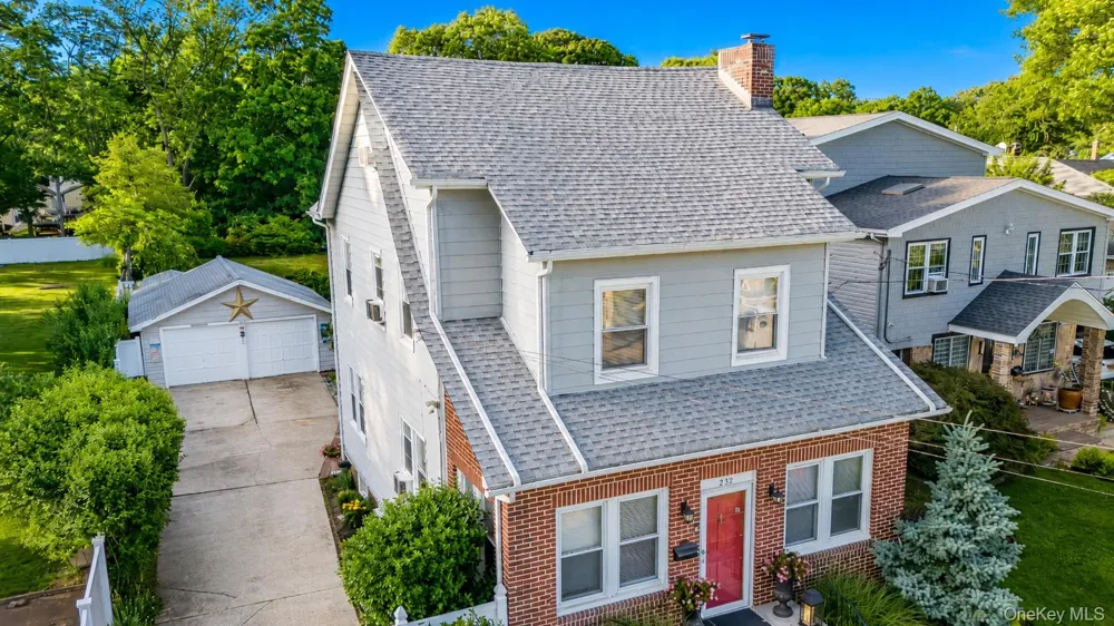 549 De Mott Avenue Baldwin, NY 11510