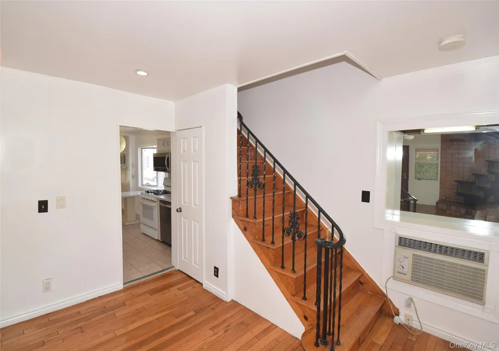 54 Camden Place New Hyde Park, NY 11040