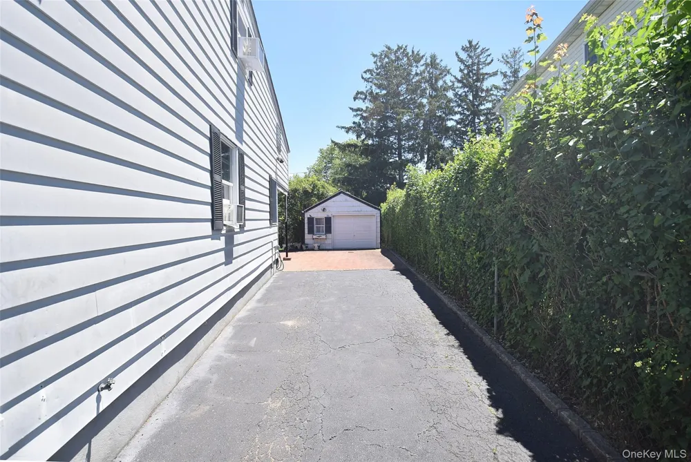 54 Camden Place New Hyde Park, NY 11040