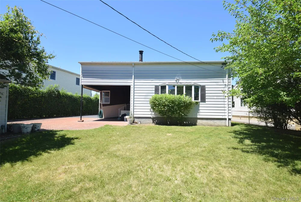 54 Camden Place New Hyde Park, NY 11040
