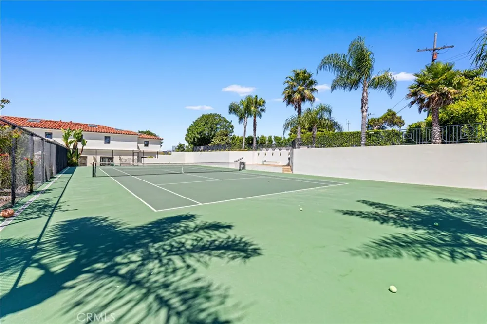 2228 Via Cerritos Palos Verdes Estates, CA 90274