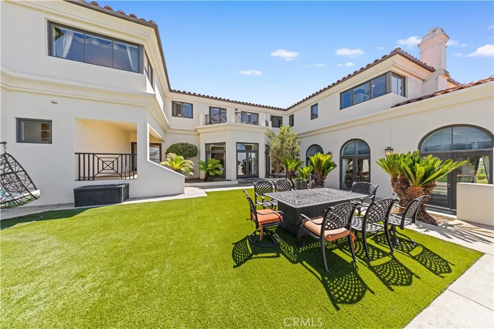 2228 Via Cerritos Palos Verdes Estates, CA 90274