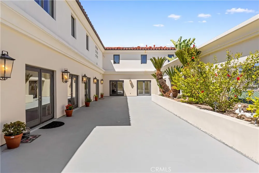 2228 Via Cerritos Palos Verdes Estates, CA 90274