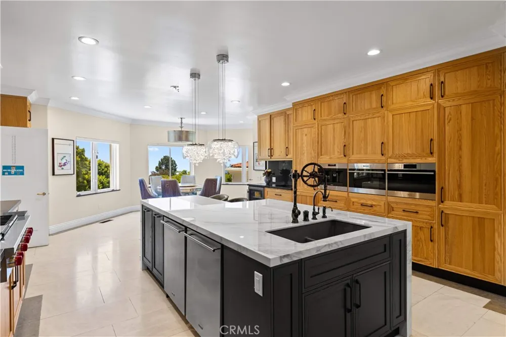 2228 Via Cerritos Palos Verdes Estates, CA 90274
