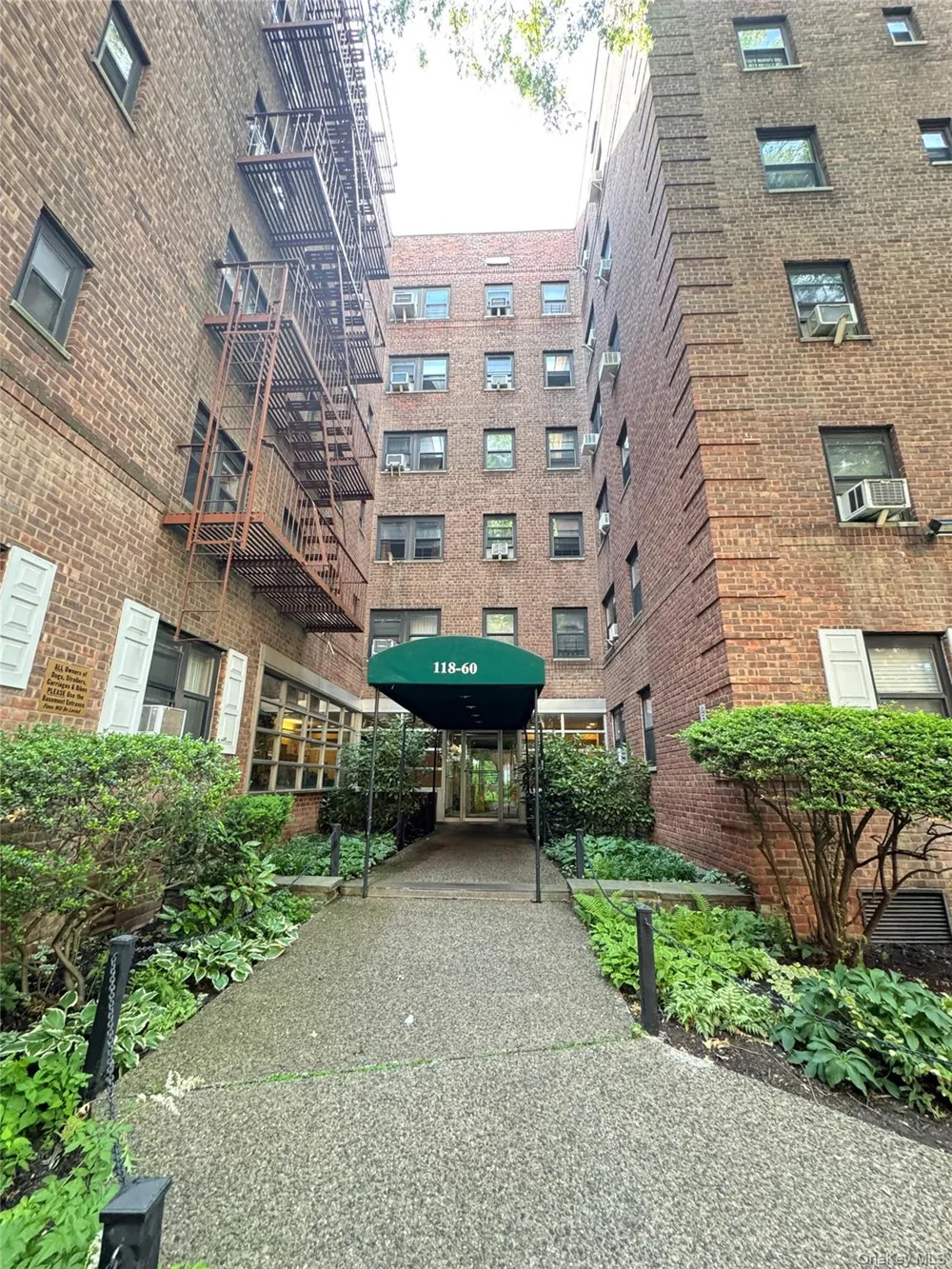 118-60 Metropolitan Avenue #1J Kew Gardens, NY 11415