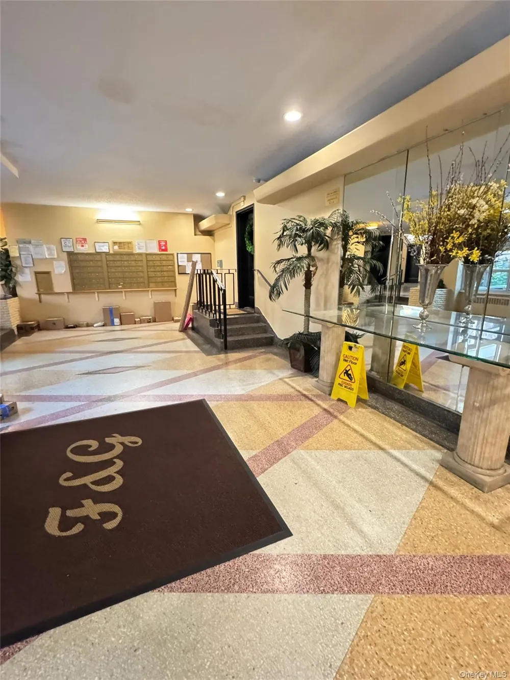 118-60 Metropolitan Avenue #1J Kew Gardens, NY 11415