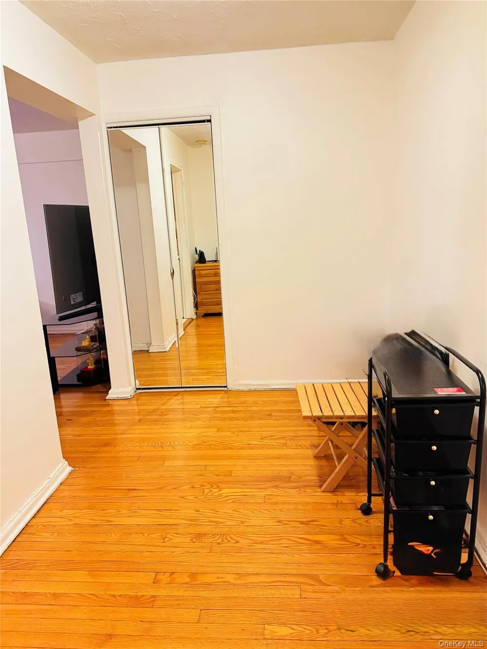 118-60 Metropolitan Avenue #1J Kew Gardens, NY 11415