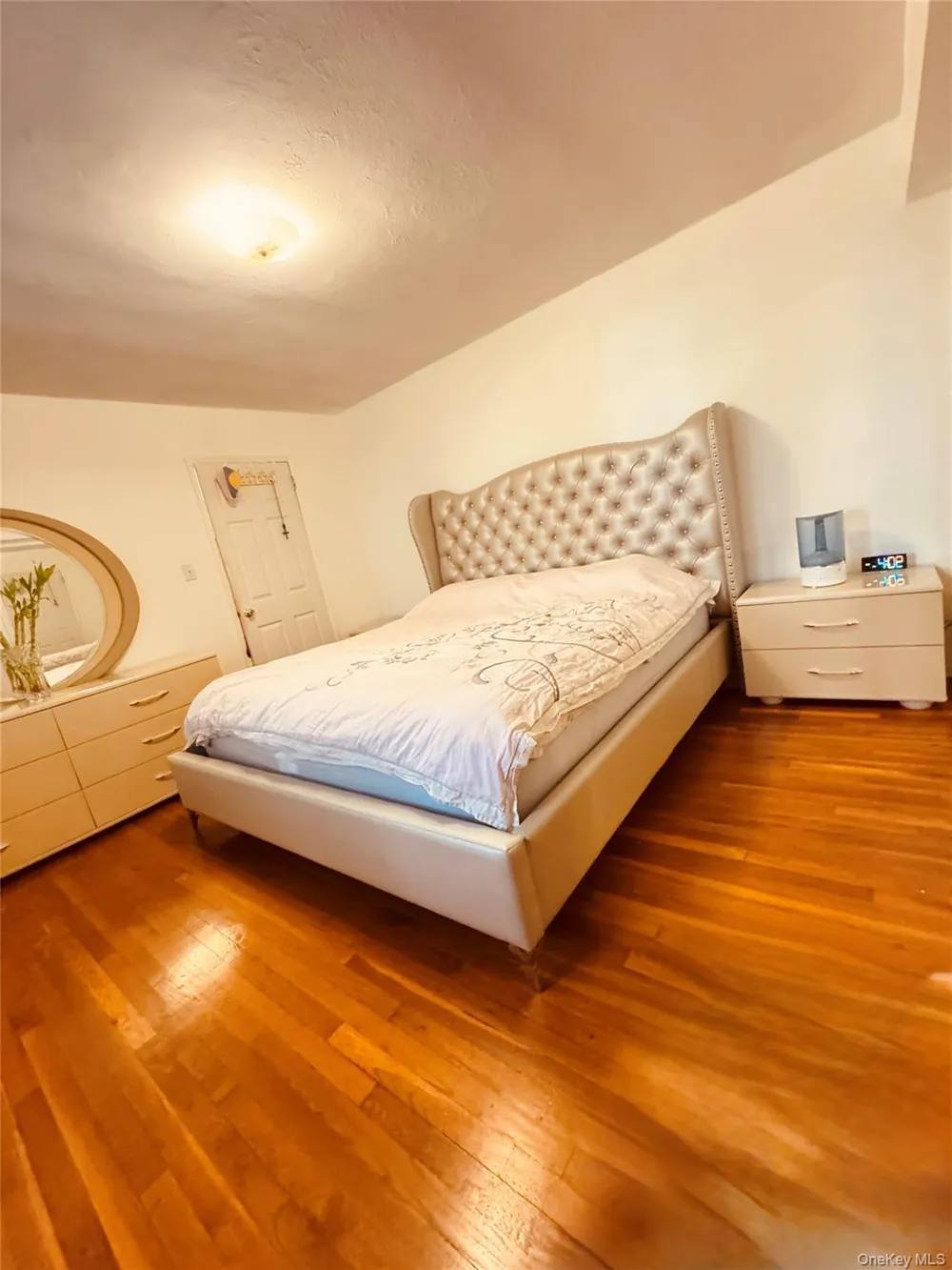 118-60 Metropolitan Avenue #1J Kew Gardens, NY 11415
