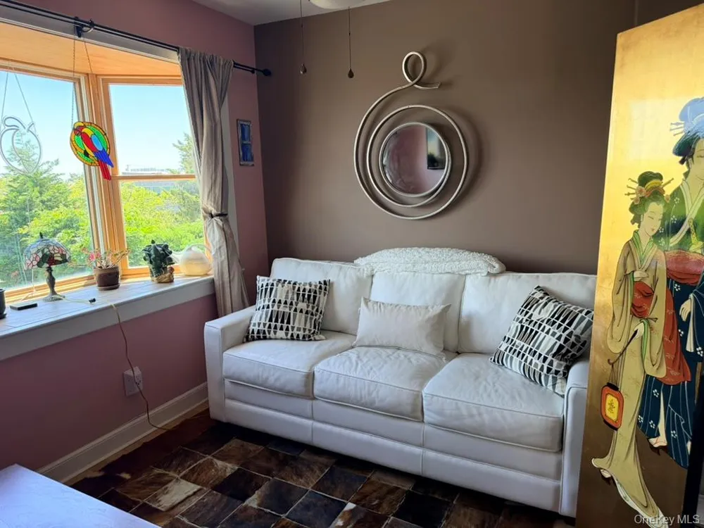118 Bayview Walk Cherry Grove, NY 11782
