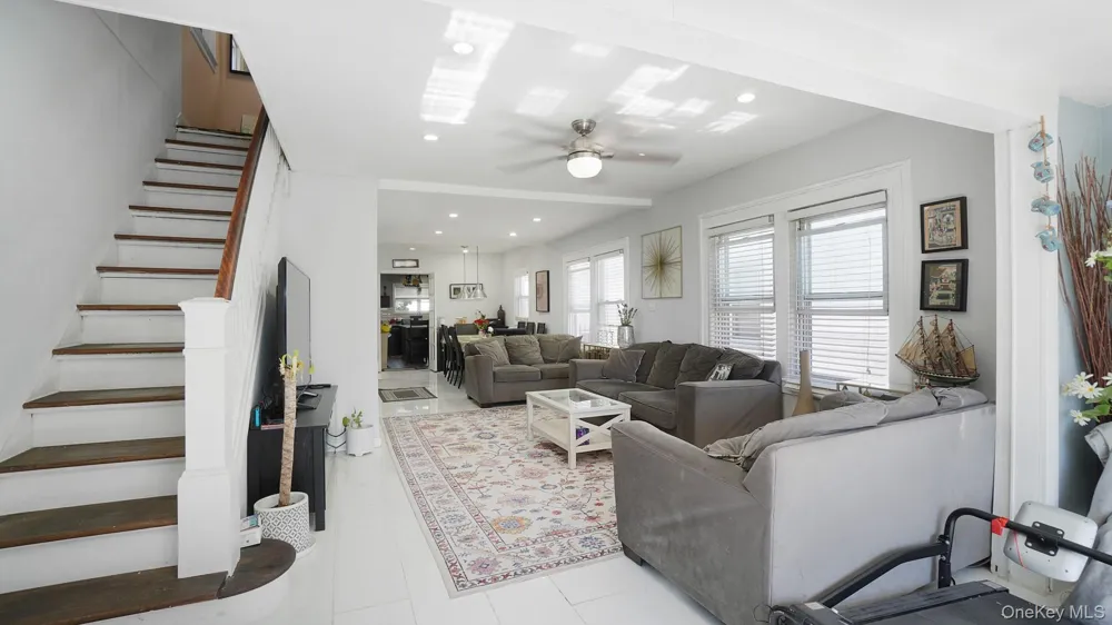 99-13 215th Street Queens Village, NY 11429