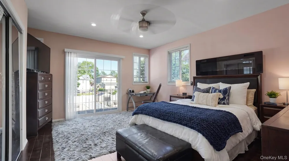 99-13 215th Street Queens Village, NY 11429