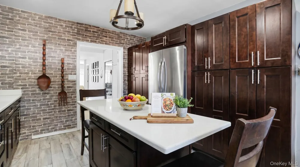 99-13 215th Street Queens Village, NY 11429