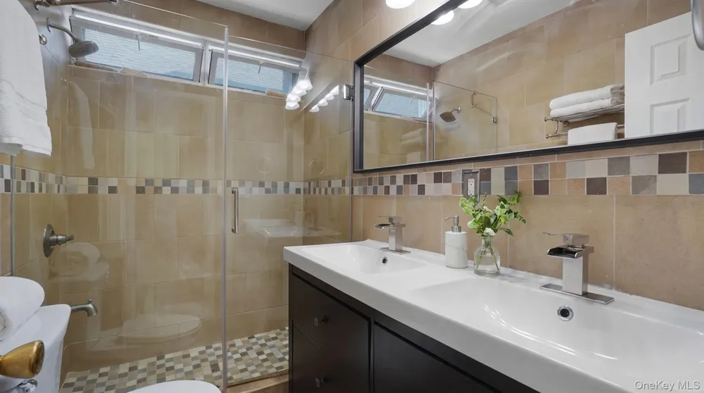 99-13 215th Street Queens Village, NY 11429