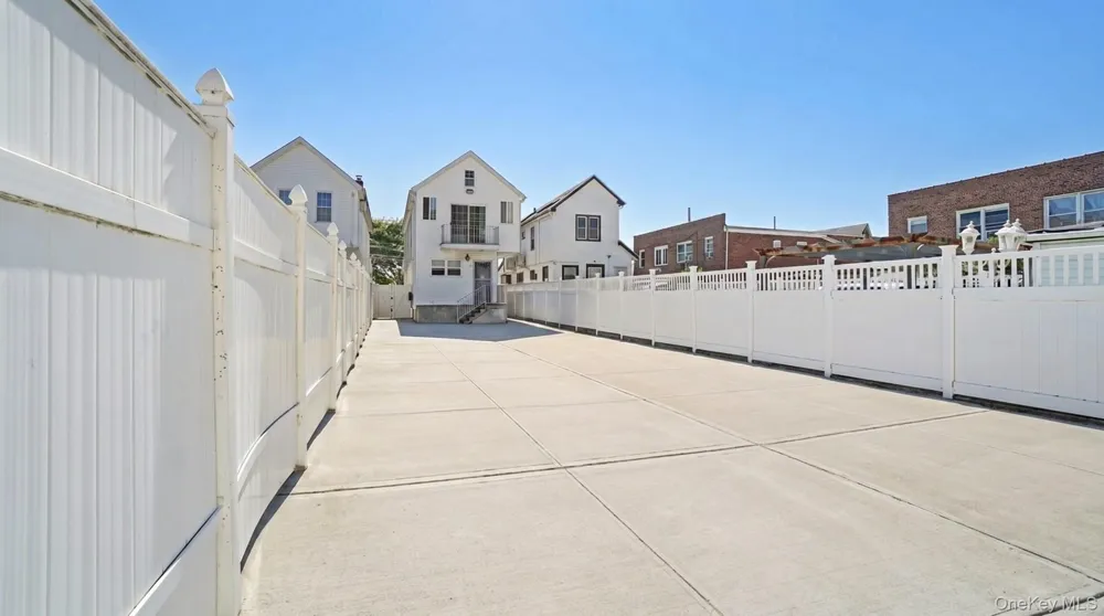 99-13 215th Street Queens Village, NY 11429
