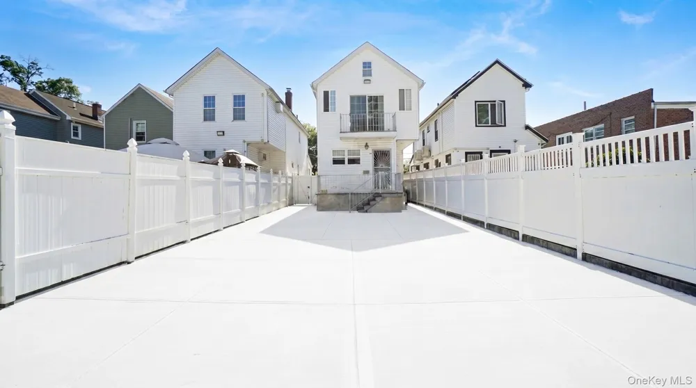 99-13 215th Street Queens Village, NY 11429