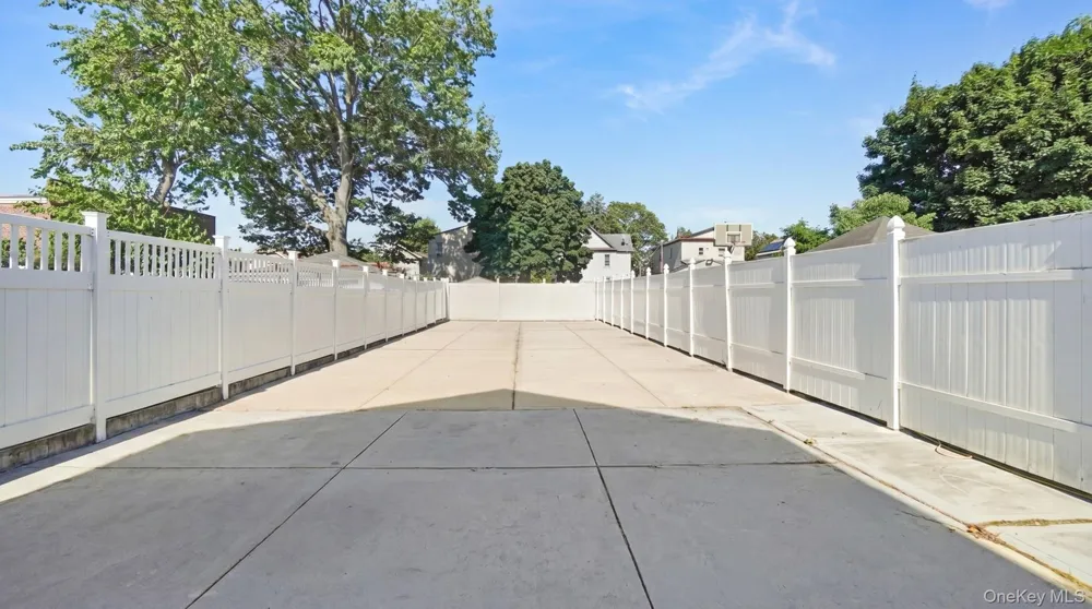 99-13 215th Street Queens Village, NY 11429