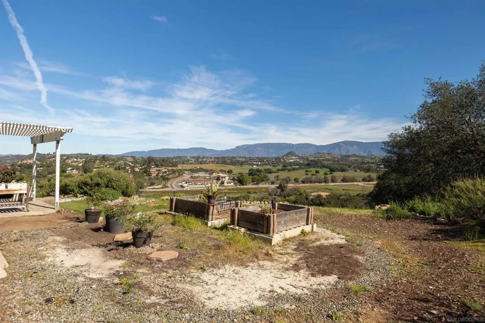 13804 Chaparral Terrace Valley Center, CA 92082