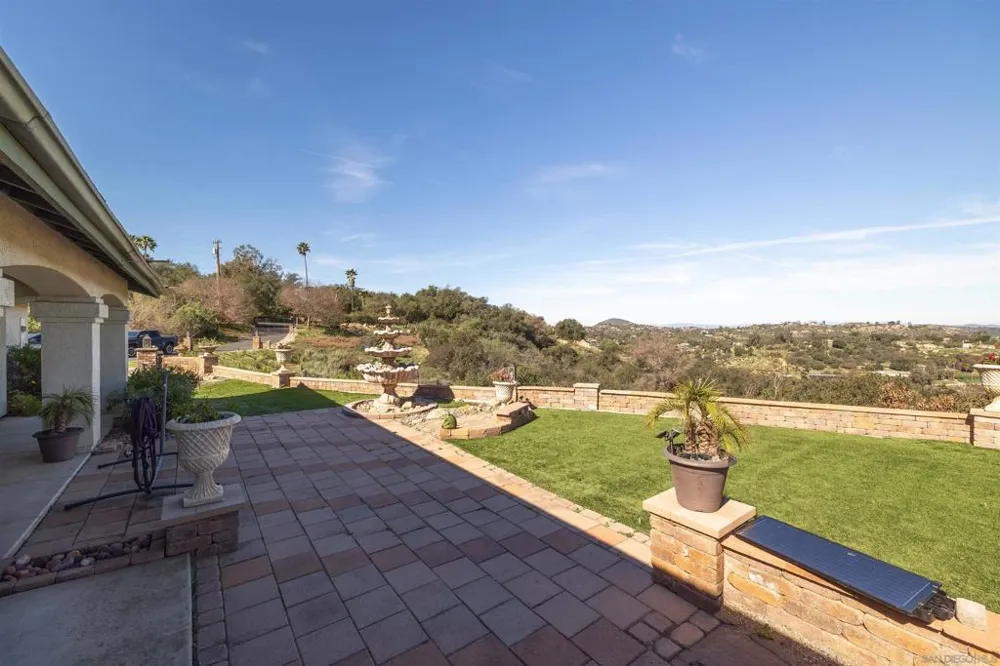 13804 Chaparral Terrace Valley Center, CA 92082