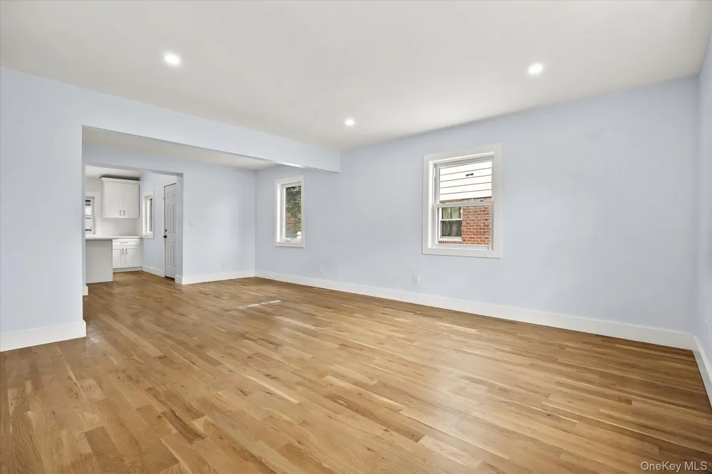27 Circle Drive Hempstead, NY 11550
