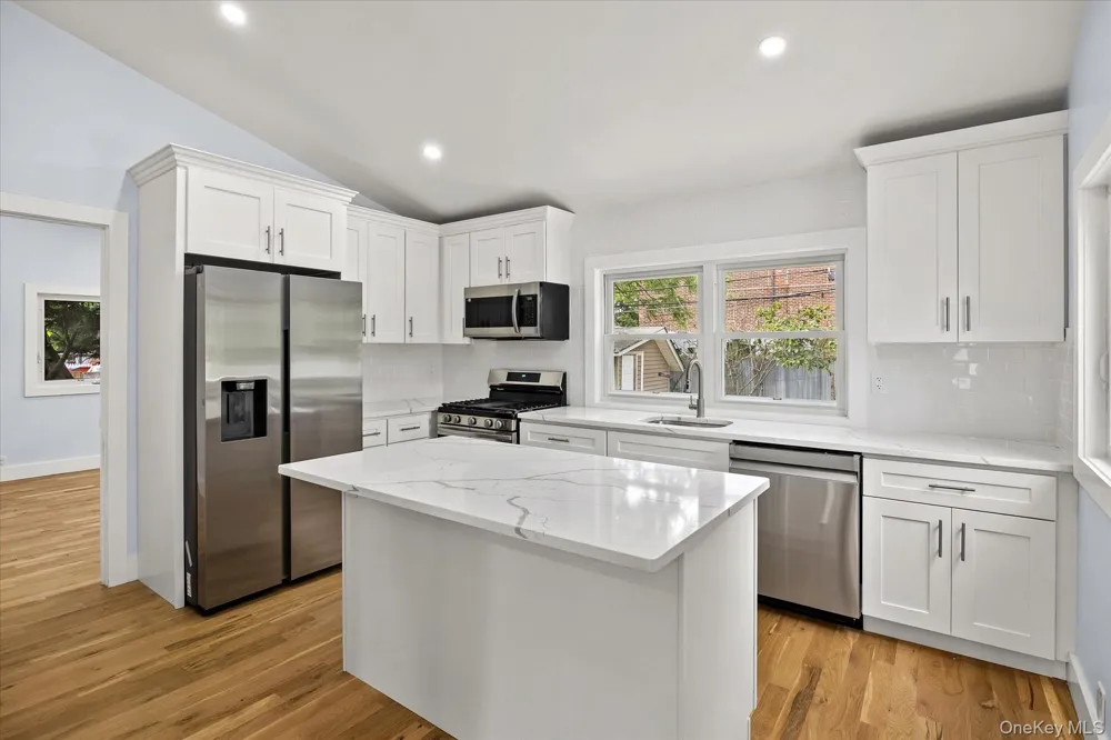 27 Circle Drive Hempstead, NY 11550