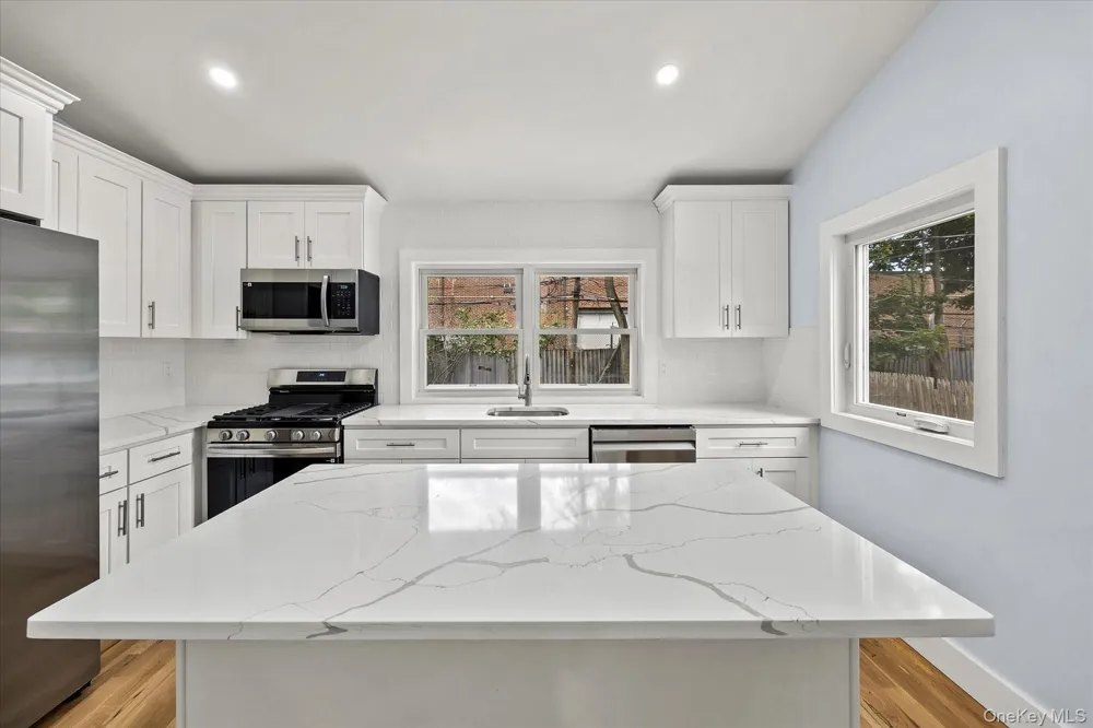 27 Circle Drive Hempstead, NY 11550