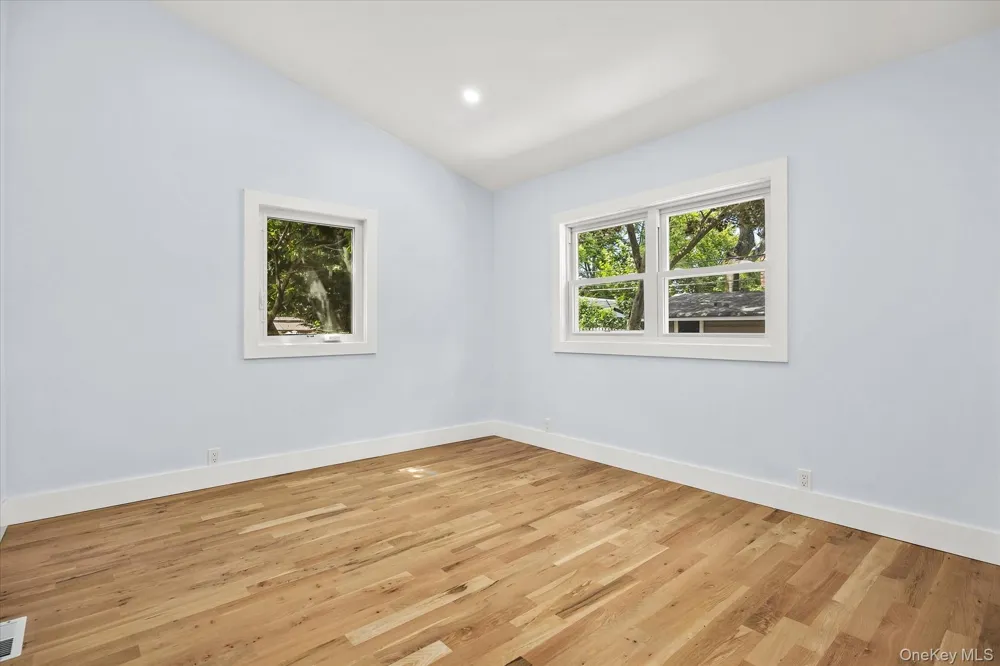 27 Circle Drive Hempstead, NY 11550