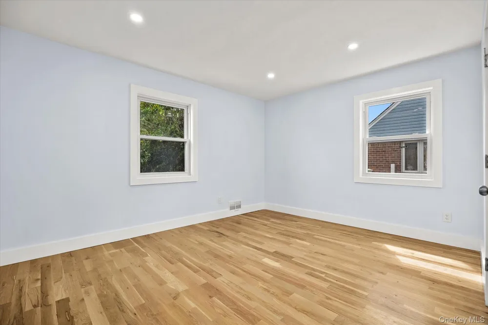 27 Circle Drive Hempstead, NY 11550