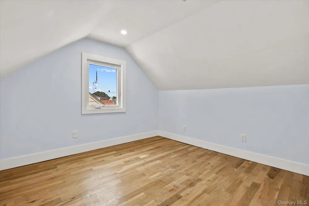 27 Circle Drive Hempstead, NY 11550