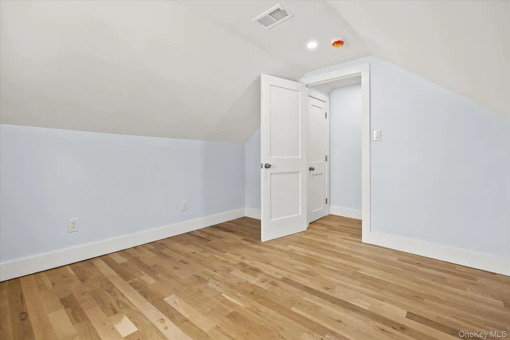 27 Circle Drive Hempstead, NY 11550