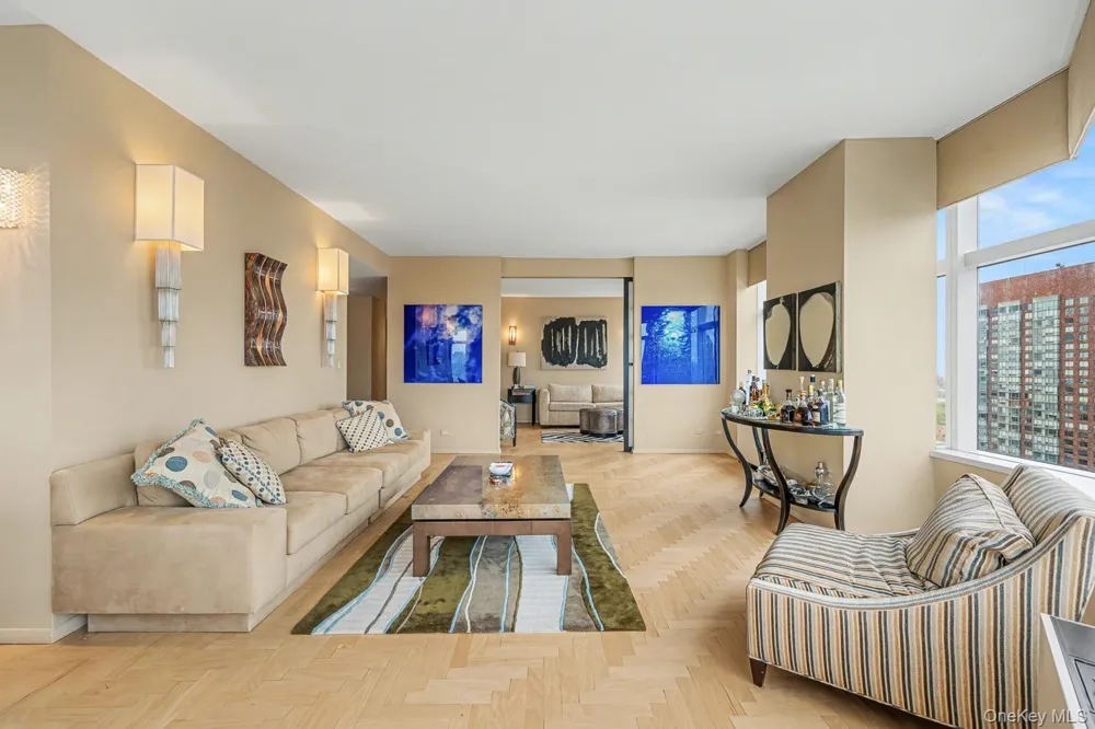 160 W 66th Street #49D New York (Manhattan), NY 10023