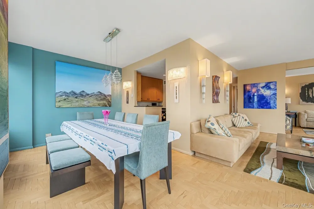 160 W 66th Street #49D New York (Manhattan), NY 10023