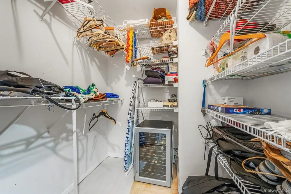 160 W 66th Street #49D New York (Manhattan), NY 10023