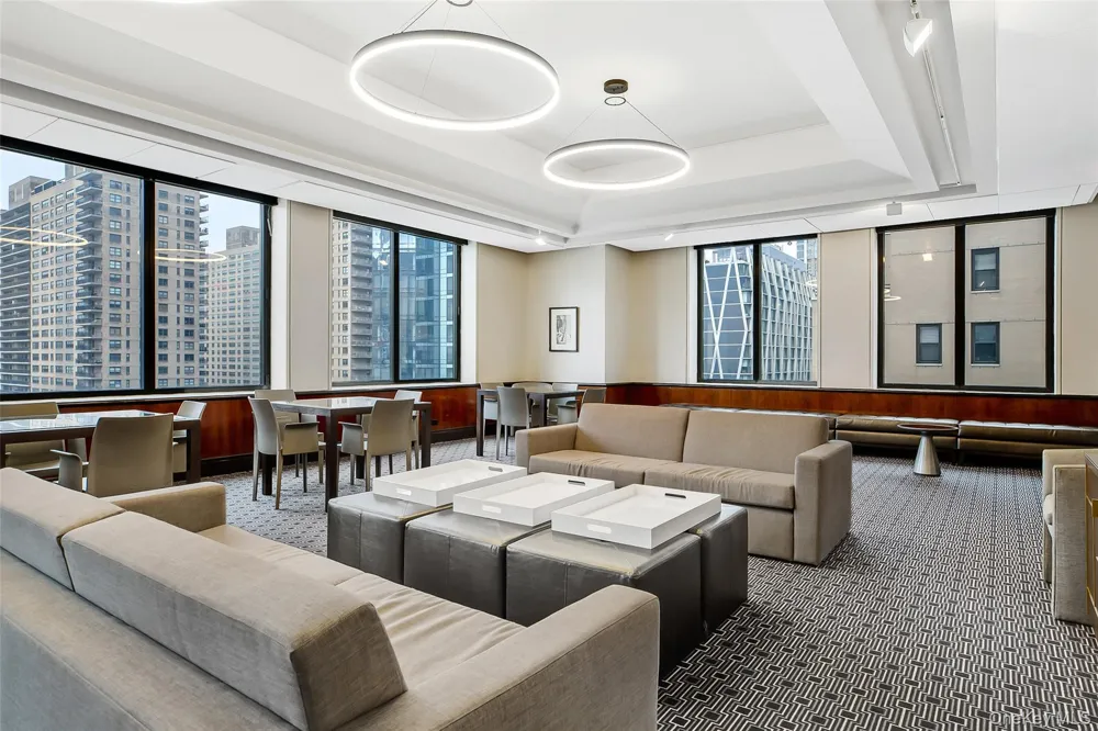 160 W 66th Street #49D New York (Manhattan), NY 10023