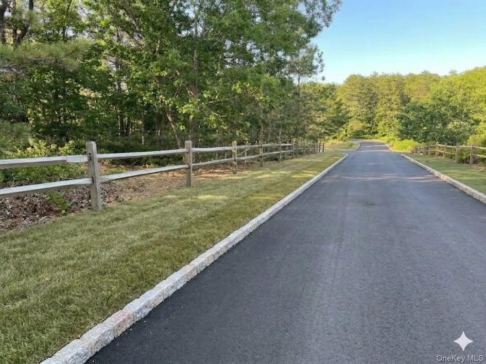 23 Sophia Court Westhampton, NY 11977