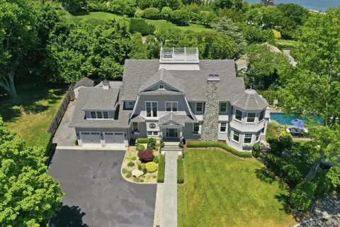 7 Preston Lane